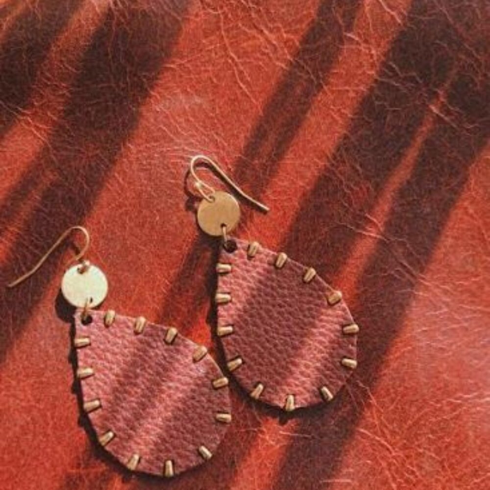Woman's Fashion Earrings